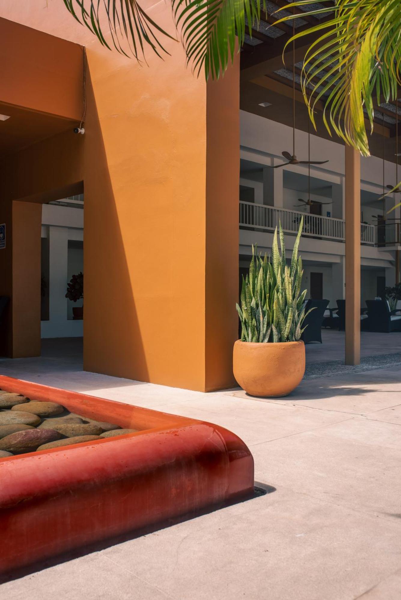 Hotel Ixzi Plus Икстапа Экстерьер фото